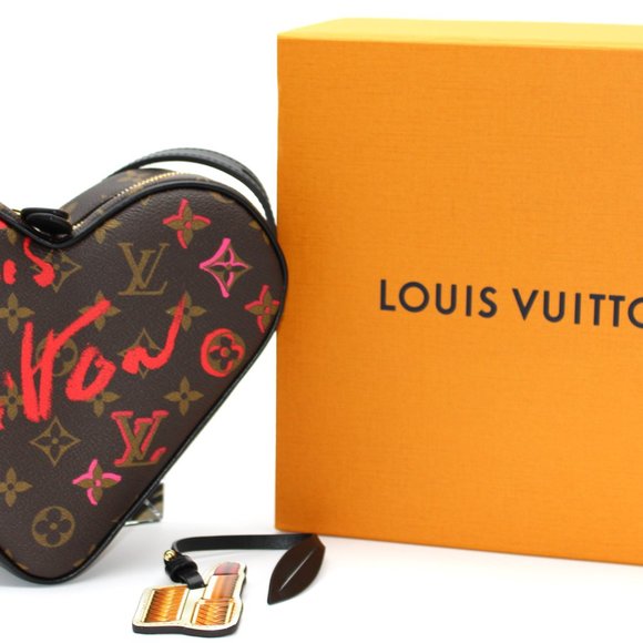 Louis Vuitton Limited Edition Monogram Fall in Love Sac Coeur - Picture 4 of 13